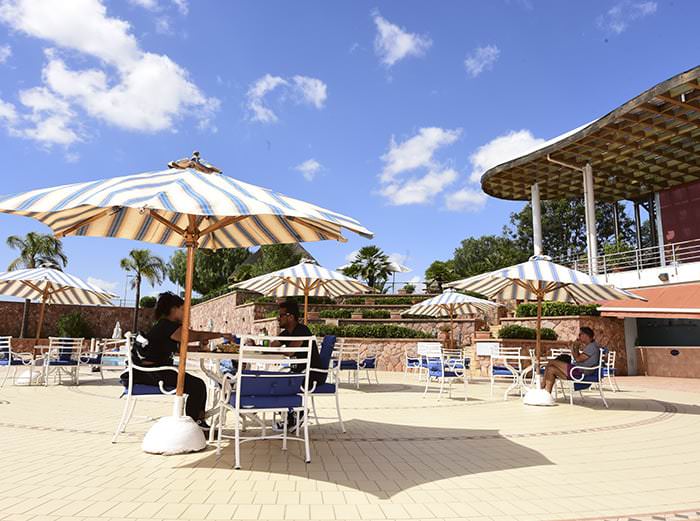 Pool Bar